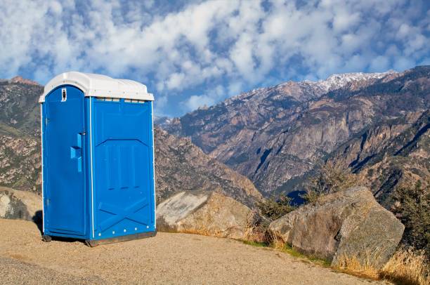 Best Porta potty delivery and setup  in Mequon, WI