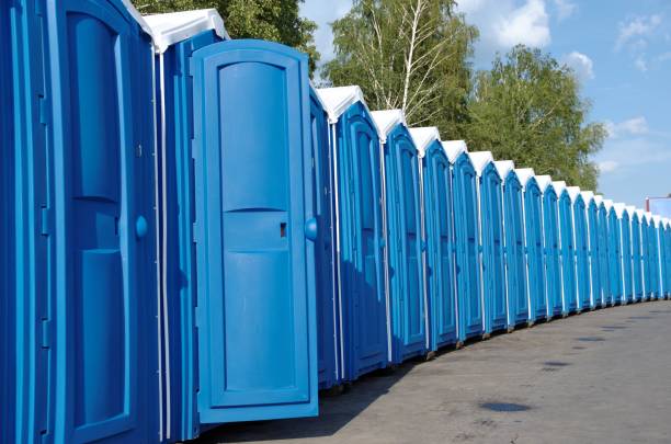 Best Luxury portable toilet rental  in Mequon, WI